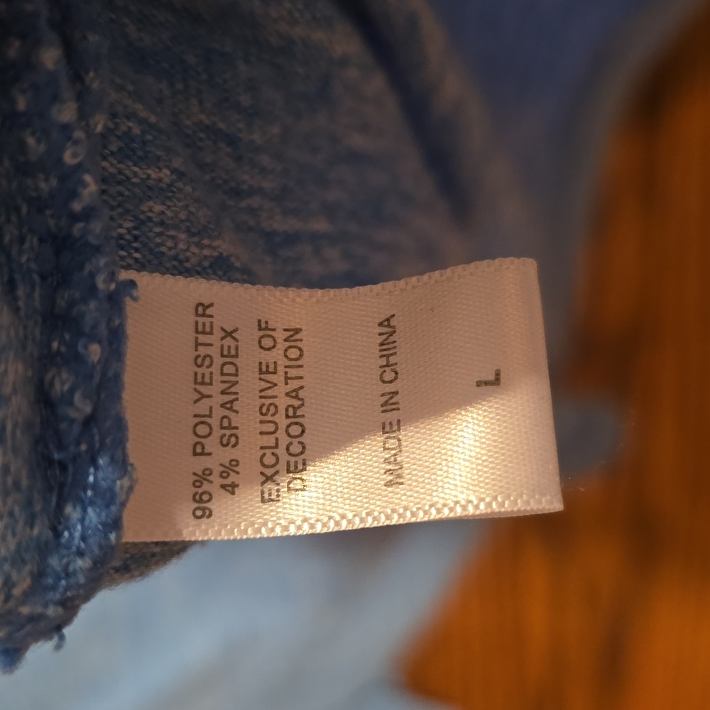 Blouse/Shirt - Picture 3 of 5